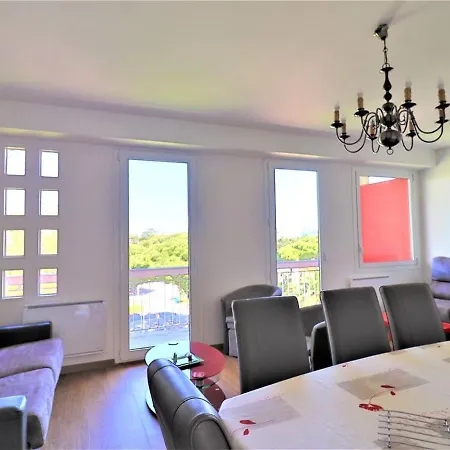 Royan, 3 Pieces, 6 Personnes - Fr-1-738-23 Apartment Royan