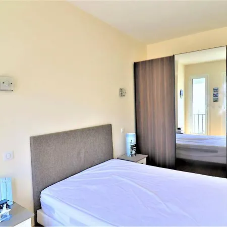 Royan, 3 Pieces, 6 Personnes - Fr-1-738-23 Apartment *